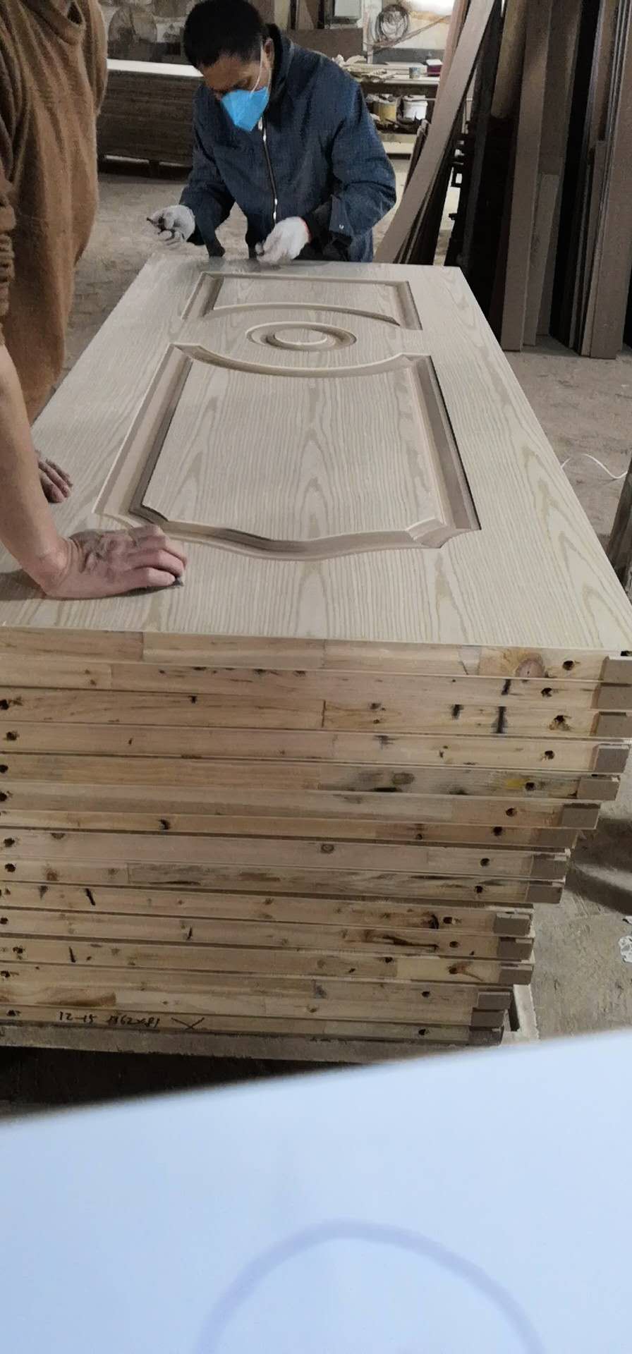 怎樣判定是否是烤漆門，消費者和木門代理們要注意以下幾點